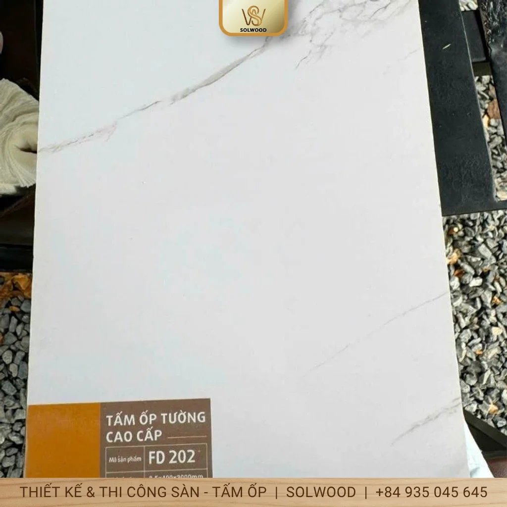 tấm nhựa ốp tường nano vân gỗ tam kỳ - hình 1